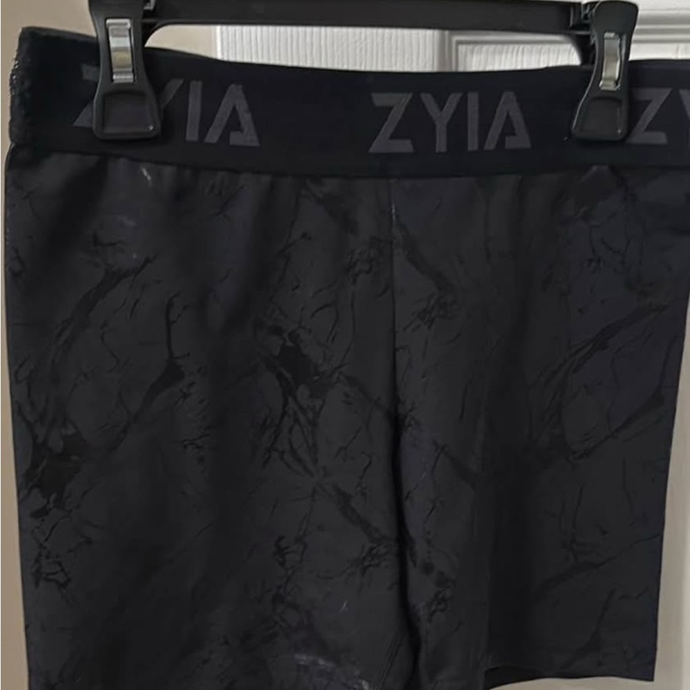 ZYIA Charcoal Marble Pattern Shorts
